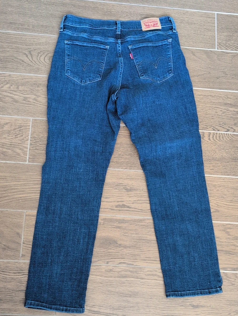 Levi's Classic Straight Women's Dark Blue Straight Leg Jeans Size 6